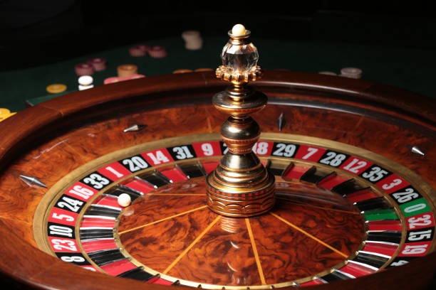 Multi-camera live dealer casino studio